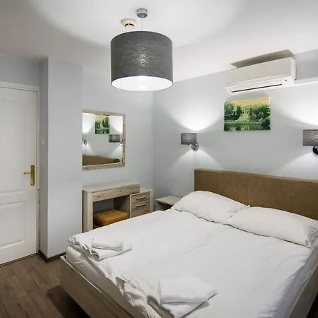 Lux Panzio Konukevi 4*