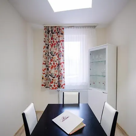 Lux Panzio Konukevi